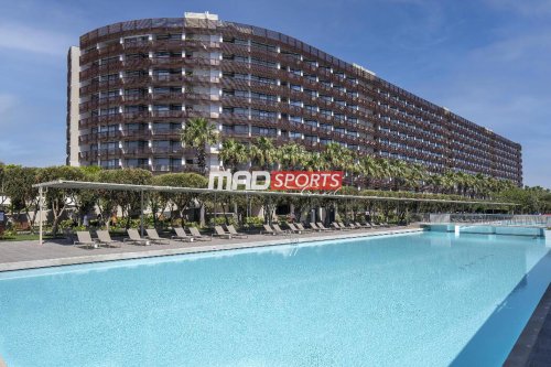 тренировочный лагерь - Nirvana Cosmopolitan Hotel - 