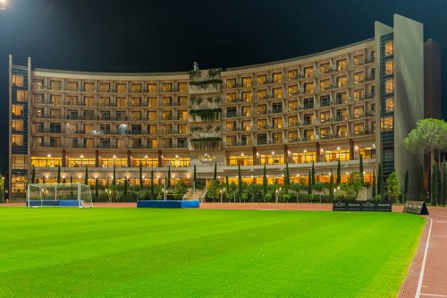 Футбольный тренировочный лагерь в Gloria Sports Arena